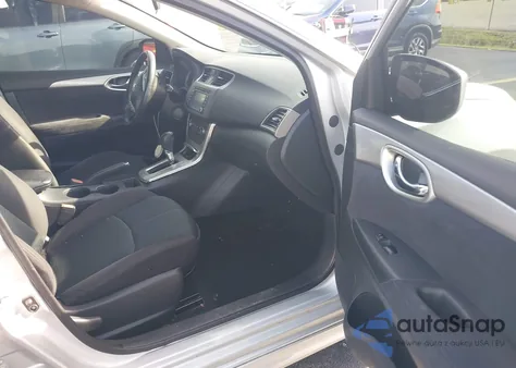 2014 Nissan Sentra Sr z USA, uszkodzony, nr VIN 3N1AB7AP8EY318015